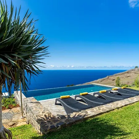 Villa Cantinho Da Natureza - Nature & Tranquility - Heated Pool Optional *