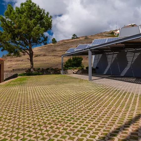 Вилла Cantinho Da Natureza - Nature & Tranquility - Heated Pool Optional Жардин-ду-Мар